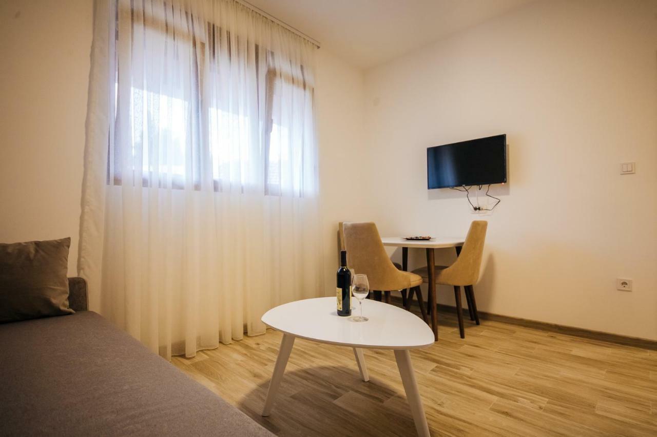 Apartments Vojislav Virpazar Eksteriør bilde